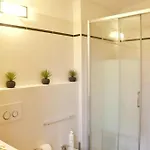 Appartement Red - By Myhomeincomo
