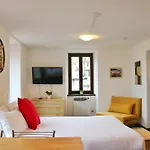 Appartement Red - By Myhomeincomo